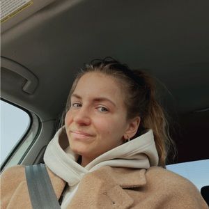 Meet your Posher, Rebecca